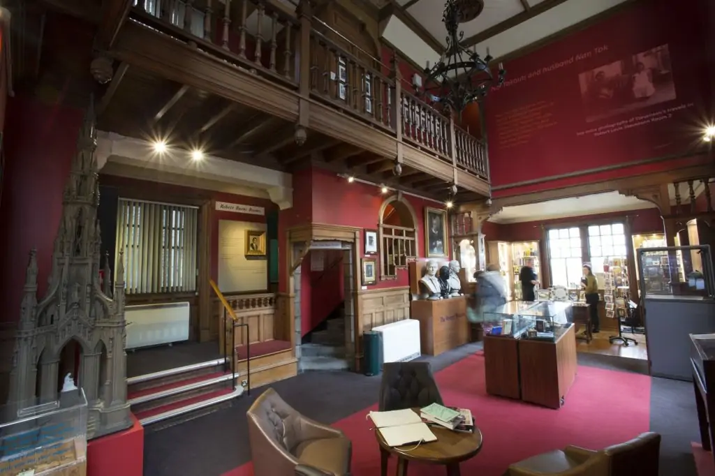 Inside Writers Museum 1024X682