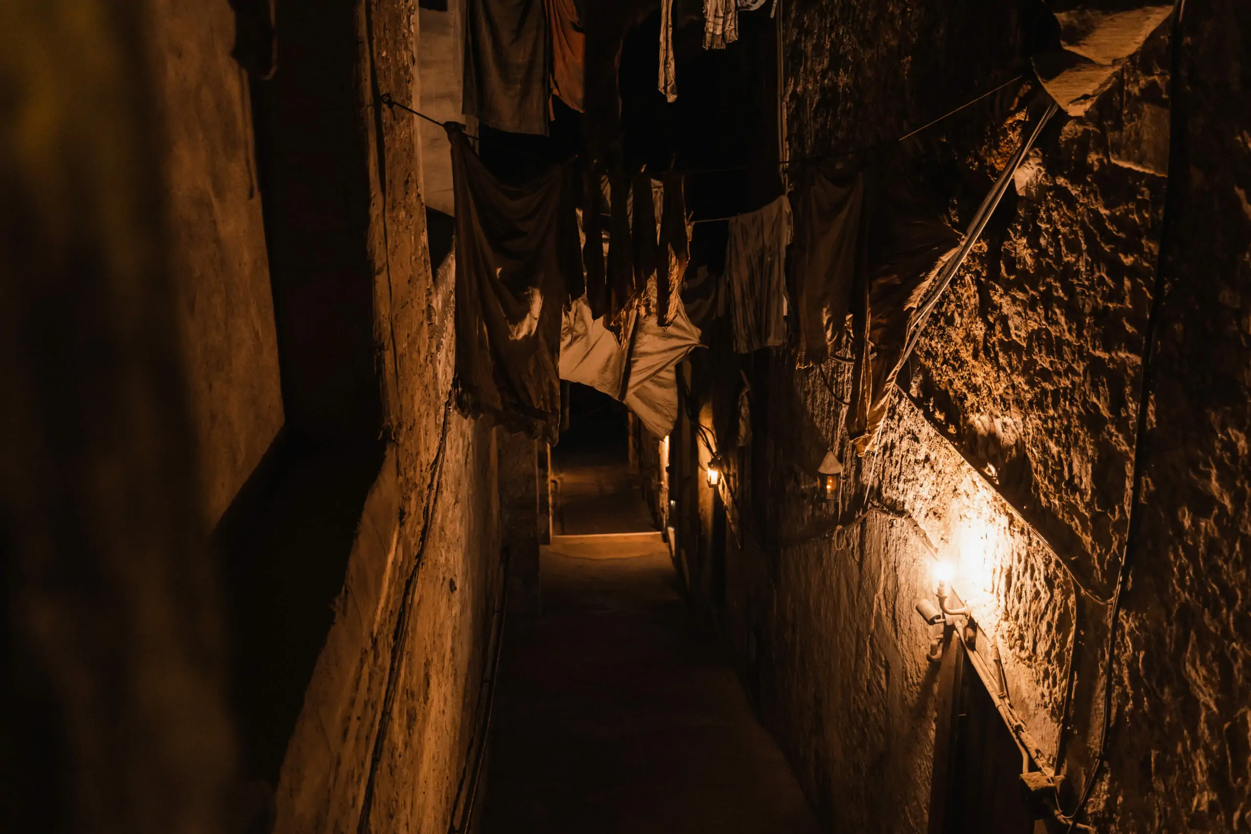 Mary Kings Close 1 Scaled (1)