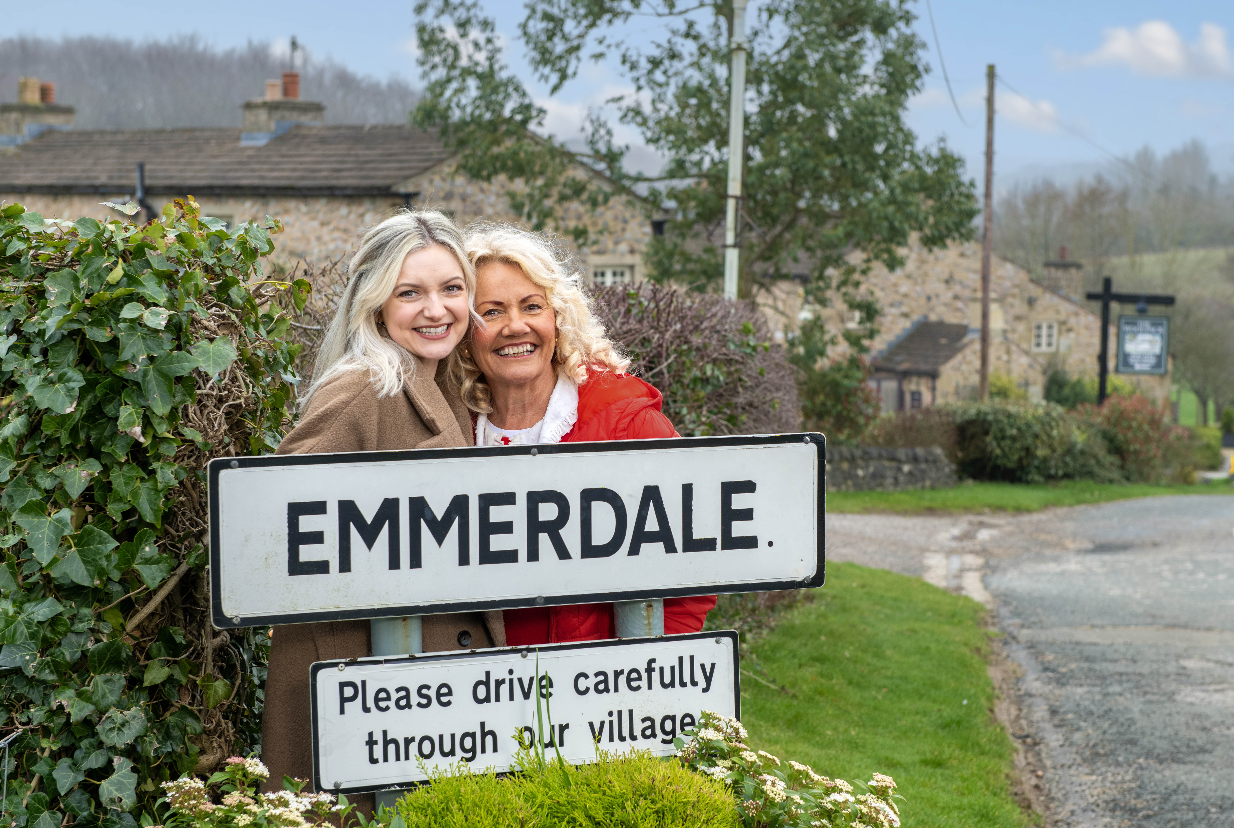 EVT Sign Mother And Daughter 023